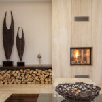 Travertine house: Modern living room